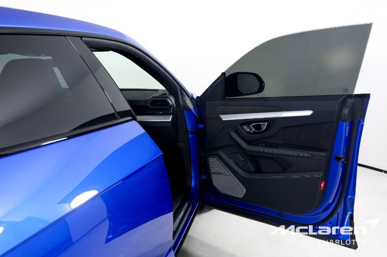 Used-2022-Lamborghini-Urus