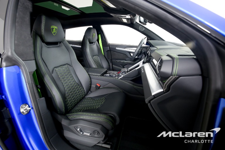 Used-2022-Lamborghini-Urus