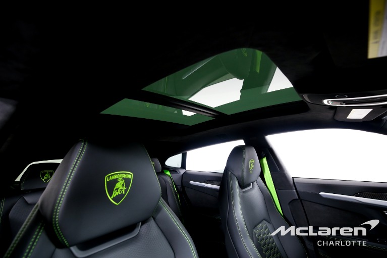 Used-2022-Lamborghini-Urus