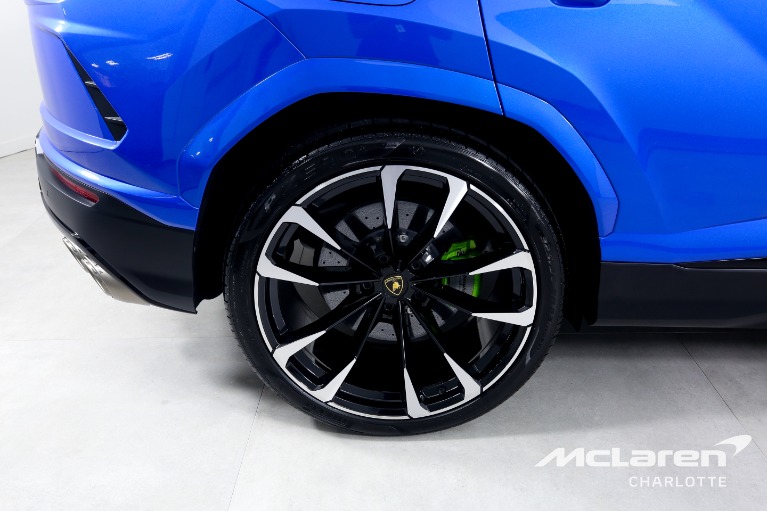 Used-2022-Lamborghini-Urus