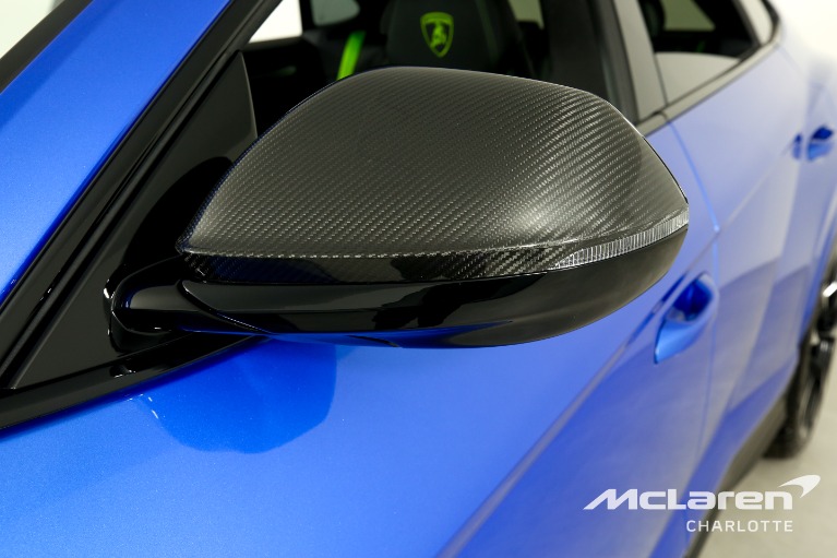 Used-2022-Lamborghini-Urus