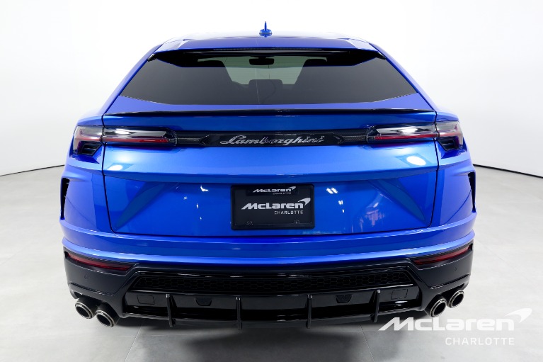 Used-2022-Lamborghini-Urus