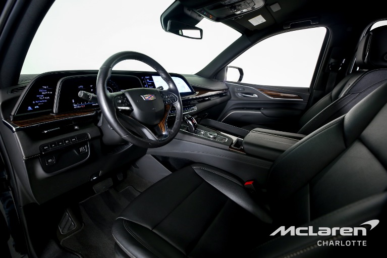 Used-2022-Cadillac-Escalade-Luxury