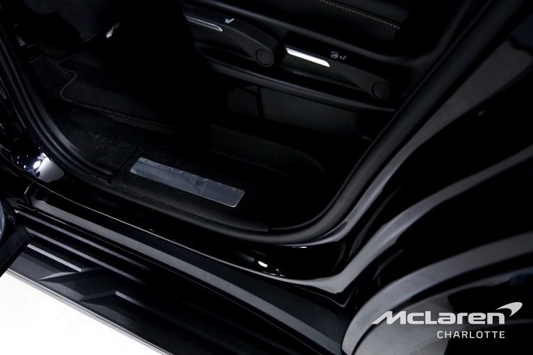 Used-2022-Cadillac-Escalade-Luxury