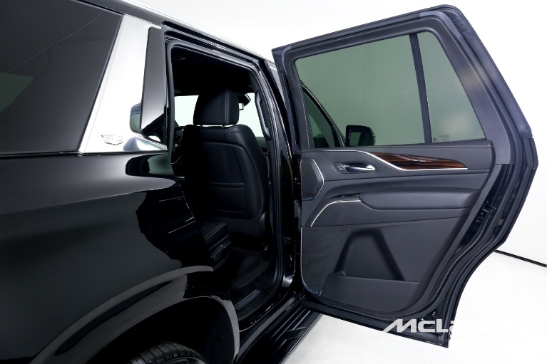 Used-2022-Cadillac-Escalade-Luxury