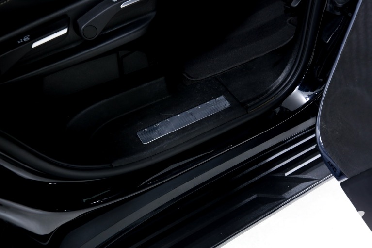 Used-2022-Cadillac-Escalade-Luxury