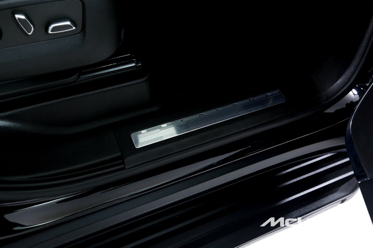 Used-2022-Cadillac-Escalade-Luxury