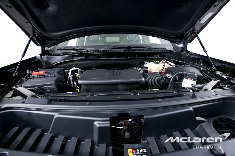 Used-2022-Cadillac-Escalade-Luxury