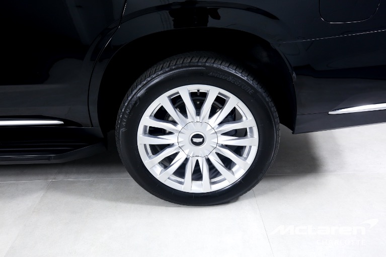 Used-2022-Cadillac-Escalade-Luxury