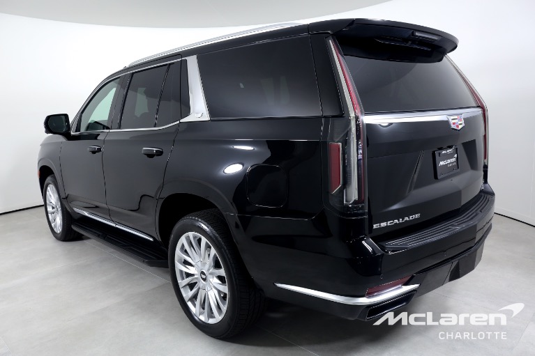 Used-2022-Cadillac-Escalade-Luxury