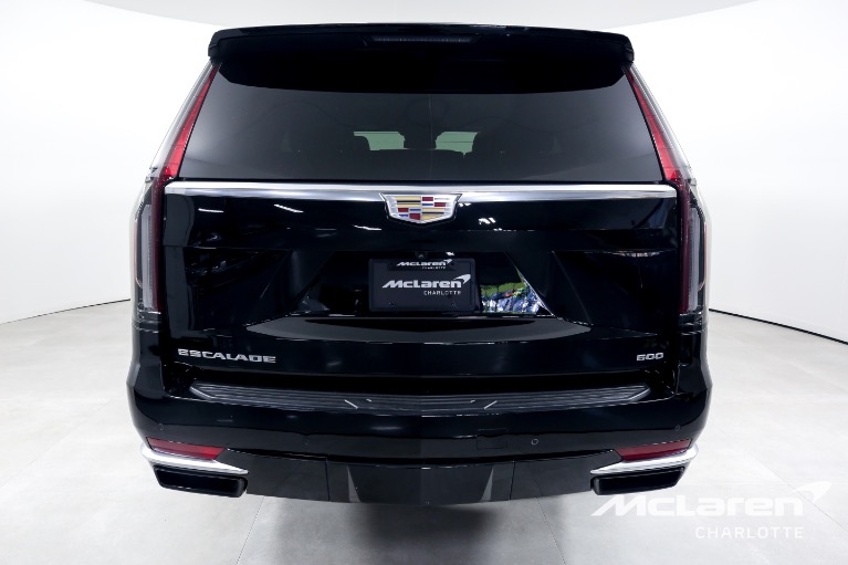 Used-2022-Cadillac-Escalade-Luxury