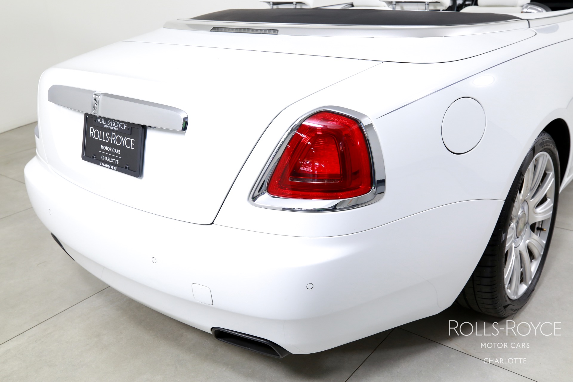 2019 Rolls Royce Dawn RR6 photo 29