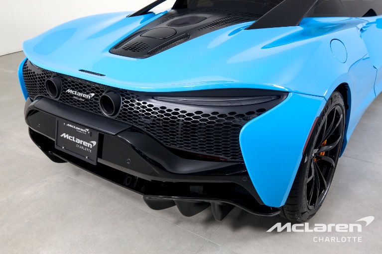 New-2023-McLaren-Artura