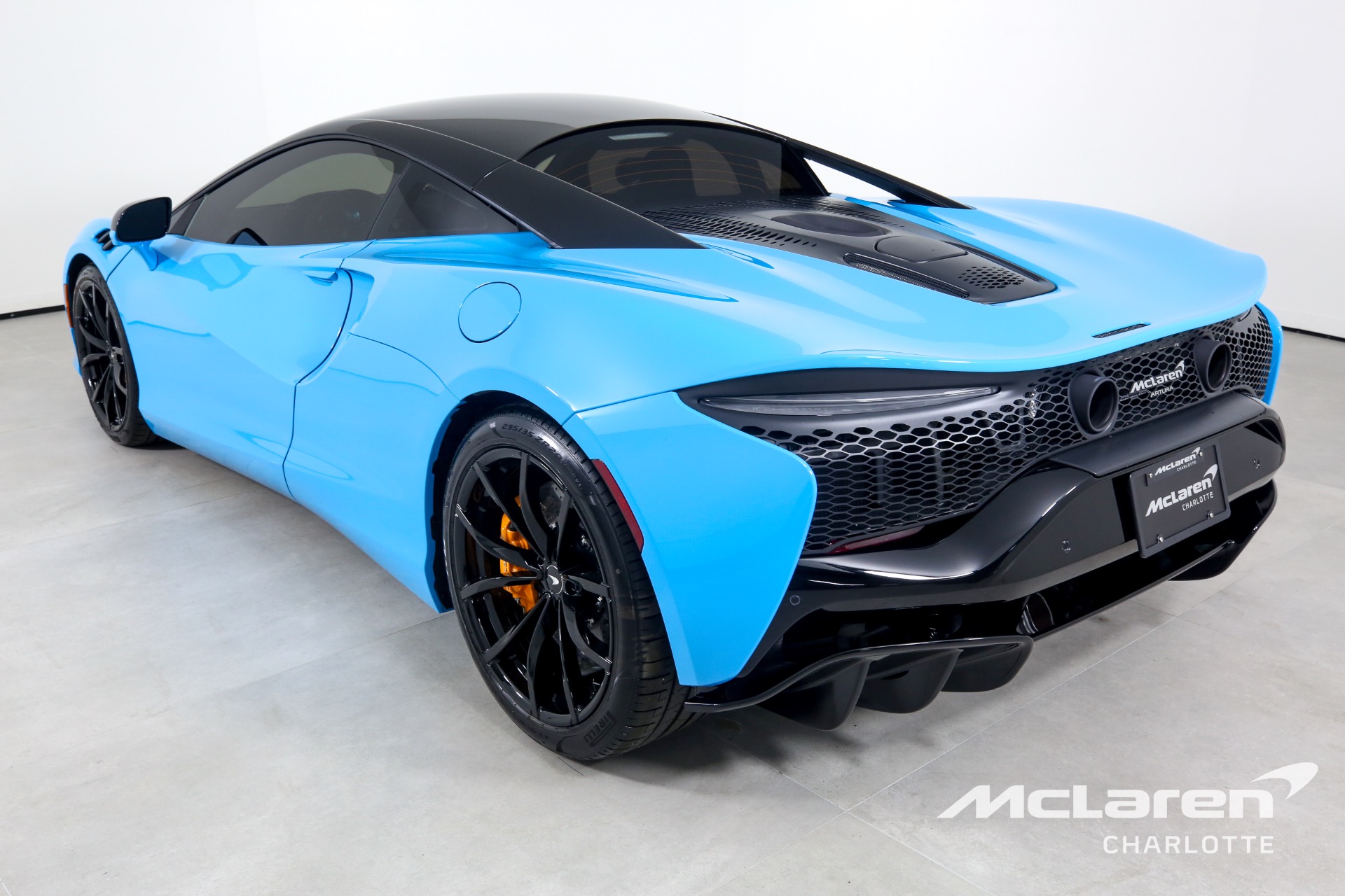 New 2023 McLaren Artura | Charlotte, NC