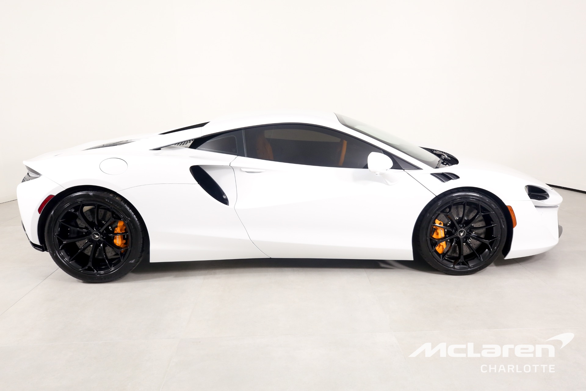 New 2023 McLaren Artura | Charlotte, NC