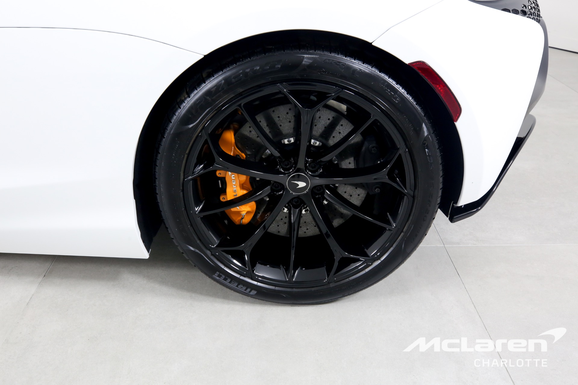 New 2023 McLaren Artura | Charlotte, NC