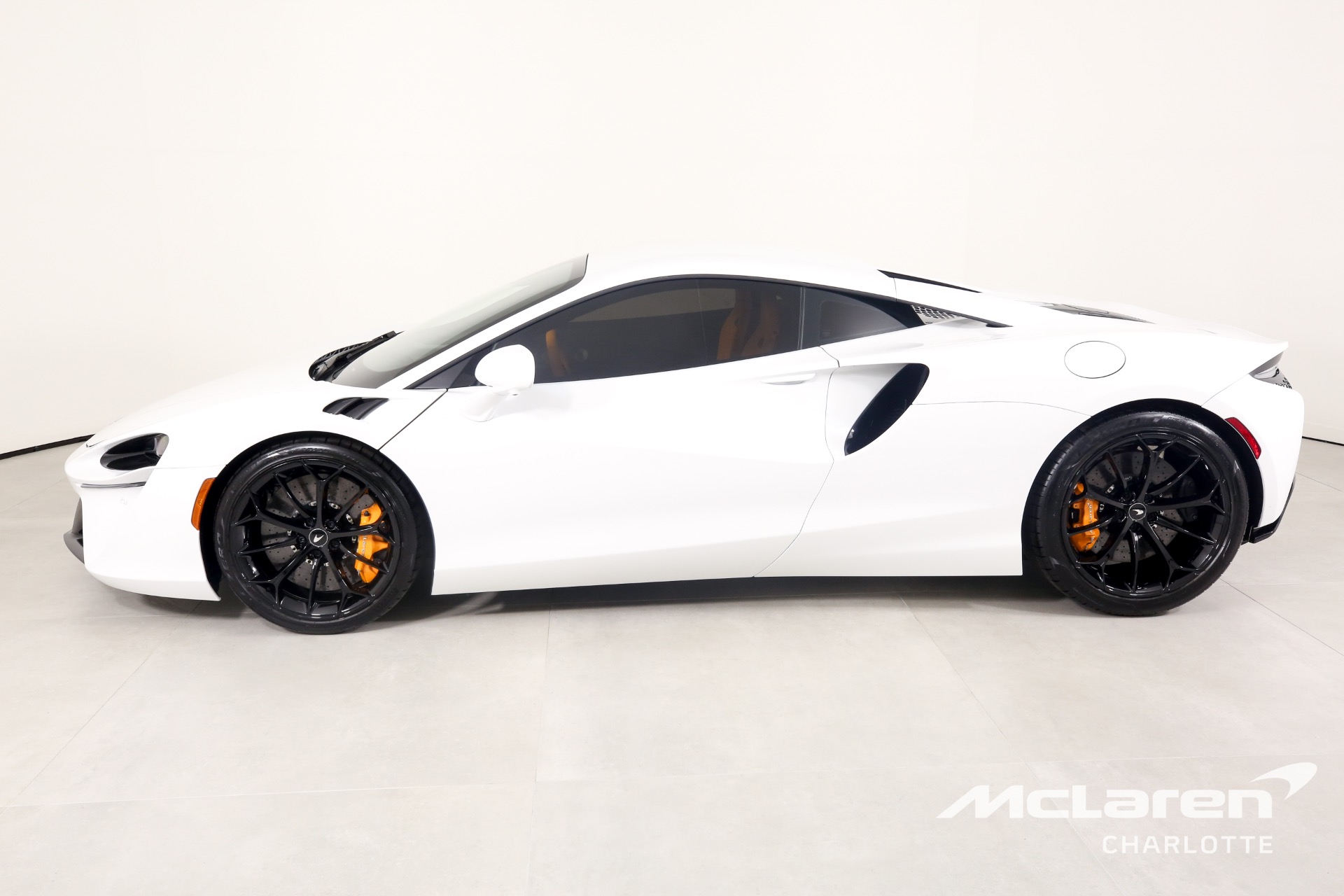 New 2023 McLaren Artura | Charlotte, NC