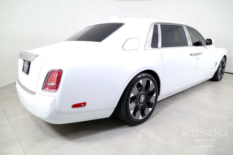 Used-2022-Rolls-Royce-Phantom-EWB