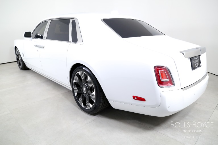 Used-2022-Rolls-Royce-Phantom-EWB