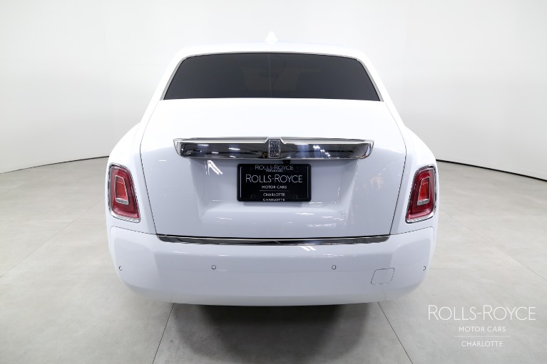 Used-2022-Rolls-Royce-Phantom-EWB