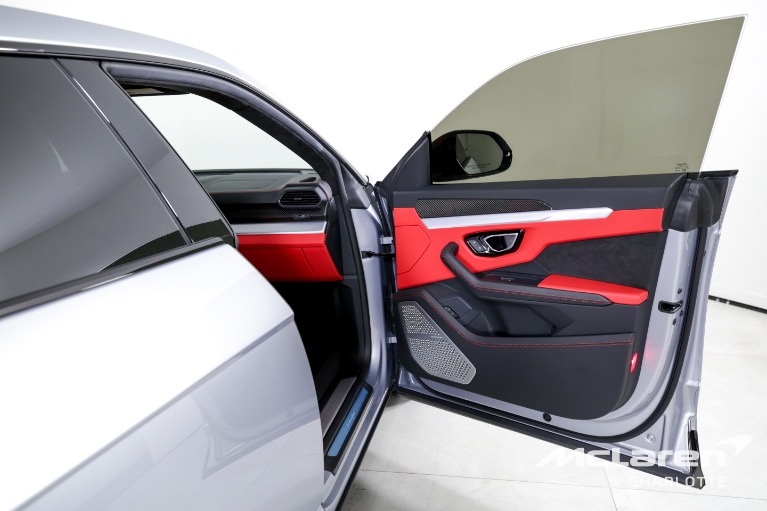Used-2019-Lamborghini-Urus