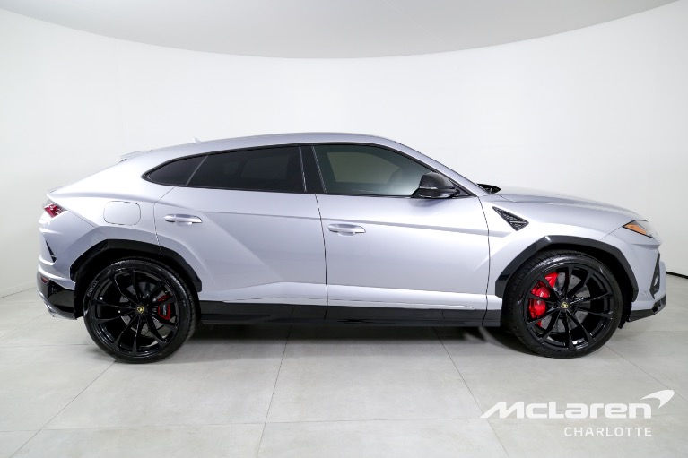 Used-2019-Lamborghini-Urus