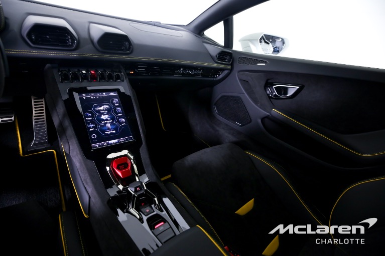 Used-2023-LAMBORGHINI-HURACAN-TECNICA