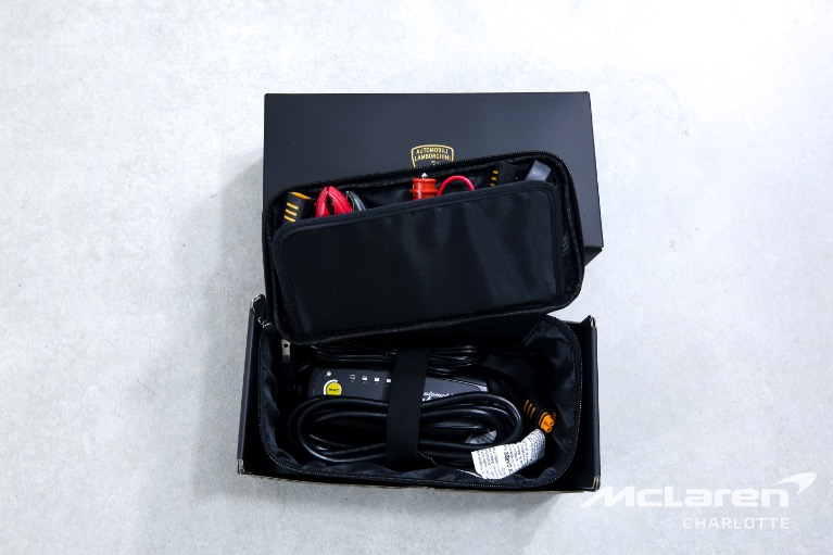 Used-2023-LAMBORGHINI-HURACAN-TECNICA