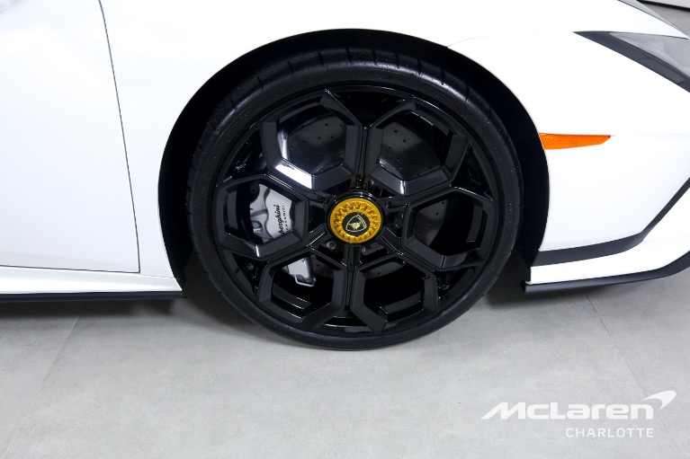 Used-2023-LAMBORGHINI-HURACAN-TECNICA