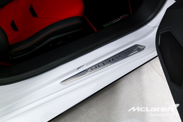 Used-2023-Lamborghini-Huracan-EVO