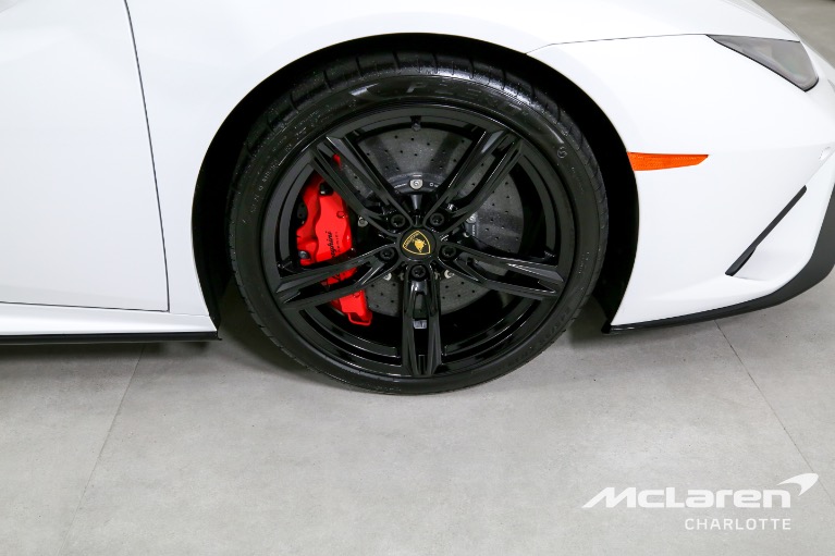 Used-2023-Lamborghini-Huracan-EVO