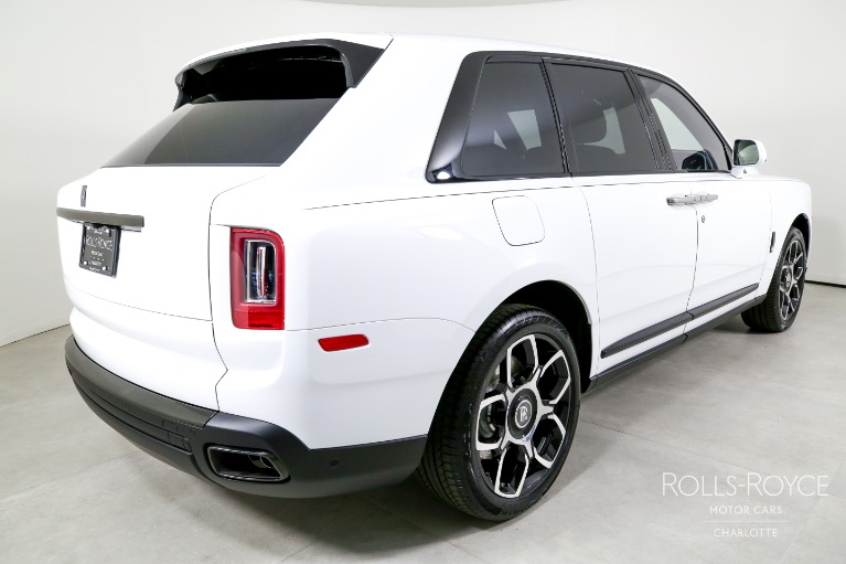 New-2024-Rolls-Royce-Black-Badge-Cullinan