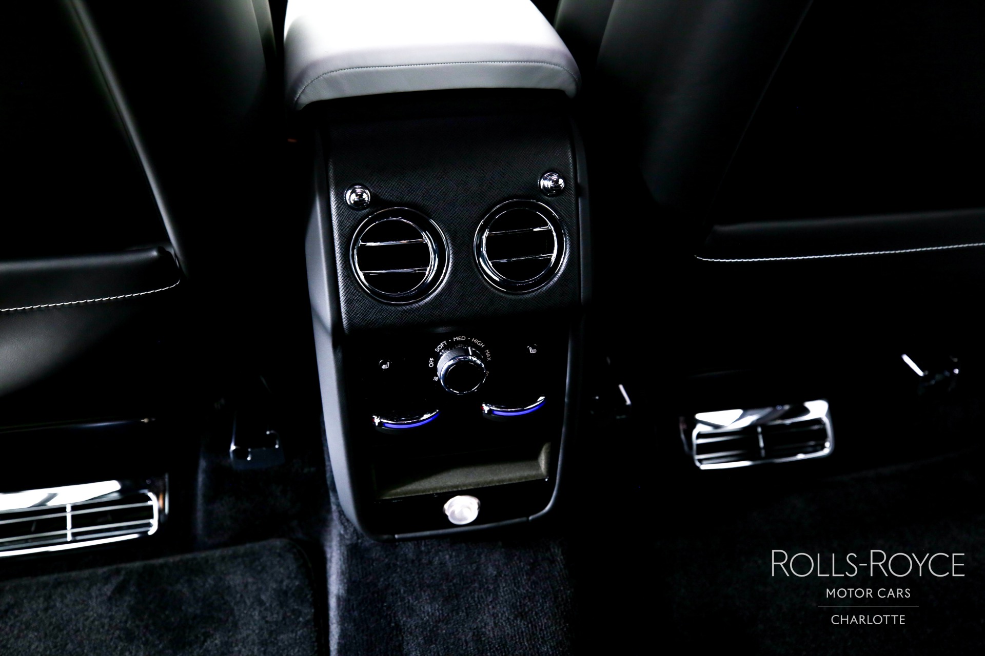 New 2024 Rolls-Royce Black Badge Cullinan | Charlotte, NC