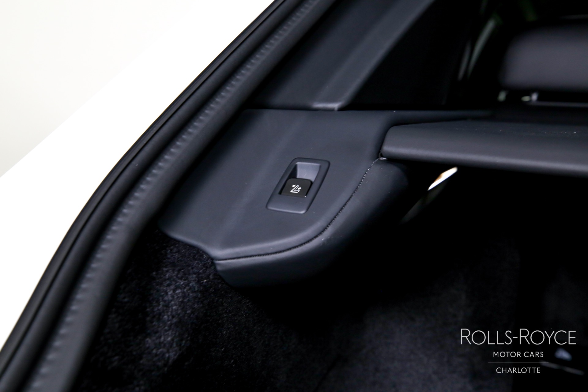 New 2024 Rolls-Royce Black Badge Cullinan | Charlotte, NC