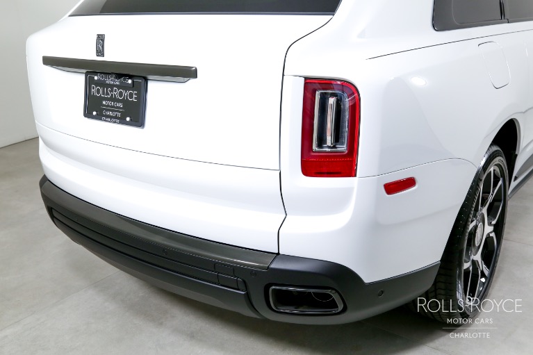 New-2024-Rolls-Royce-Black-Badge-Cullinan