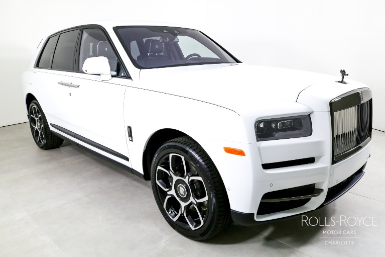 New-2024-Rolls-Royce-Black-Badge-Cullinan