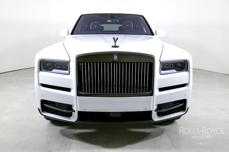 New-2024-Rolls-Royce-Black-Badge-Cullinan