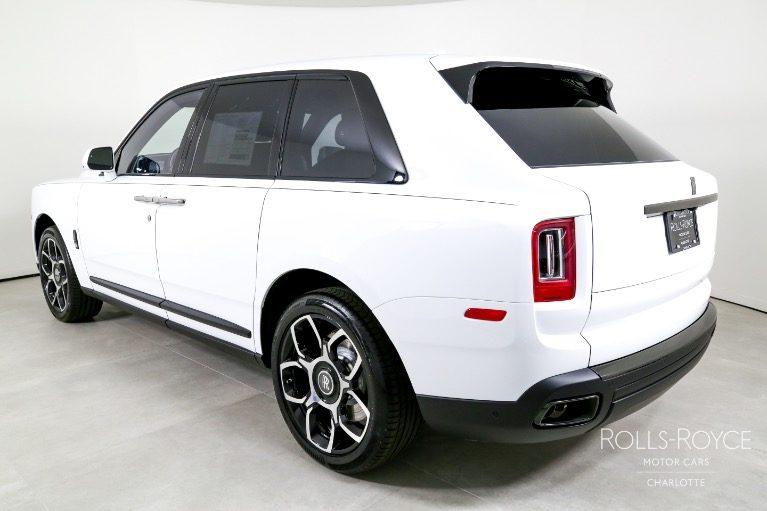 New-2024-Rolls-Royce-Black-Badge-Cullinan