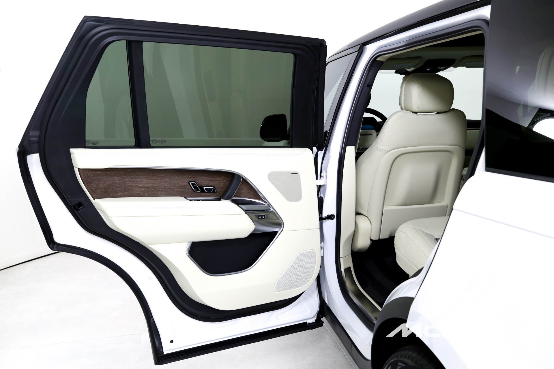 Used 2023 Land Rover Range Rover P400 SE LWB | Charlotte, NC