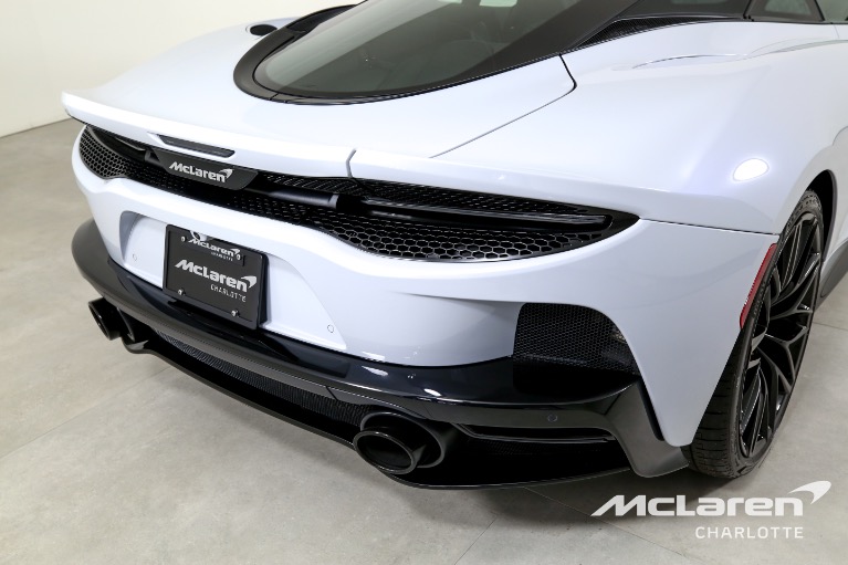 New-2023-McLaren-GT