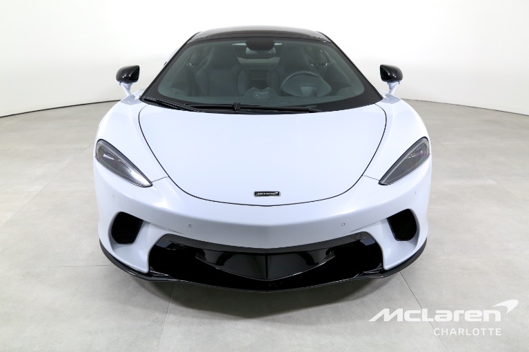 New-2023-McLaren-GT
