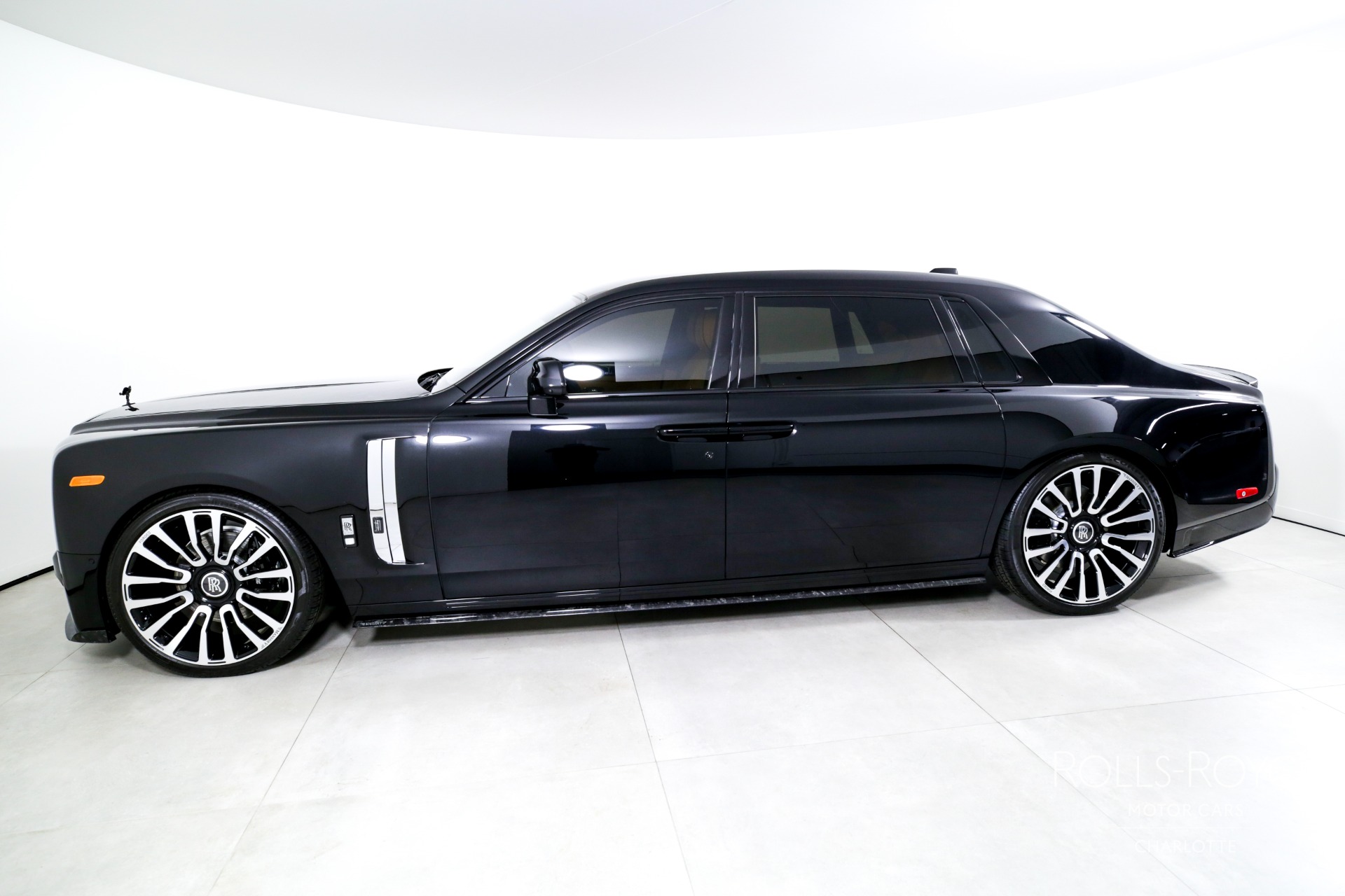 New 2024 RollsRoyce Phantom EWB For Sale (619,775) McLaren