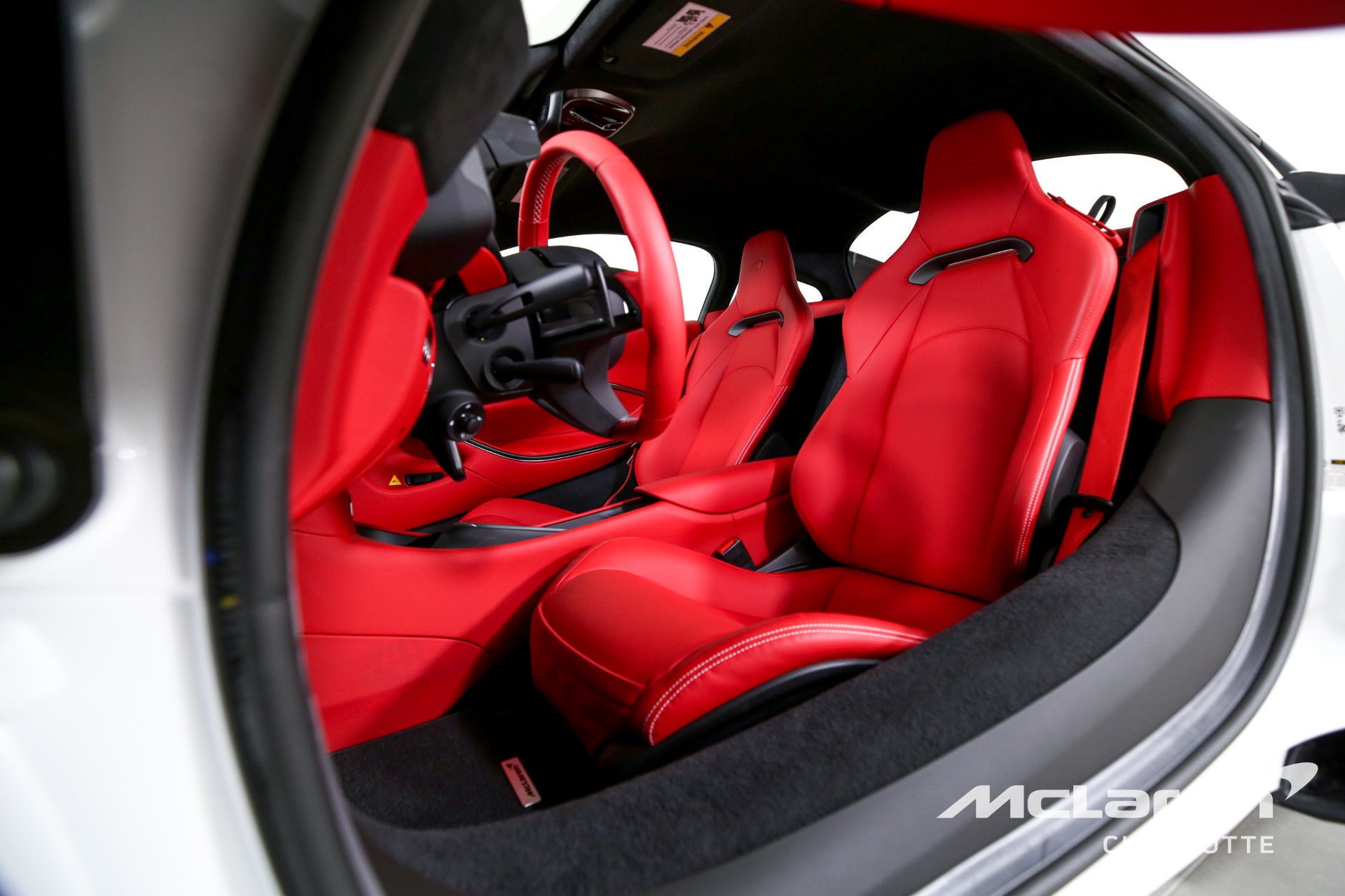 New 2023 McLaren Artura | Charlotte, NC