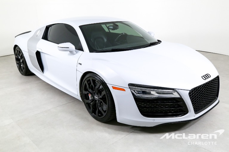 Used-2014-Audi-R8-52-quattro