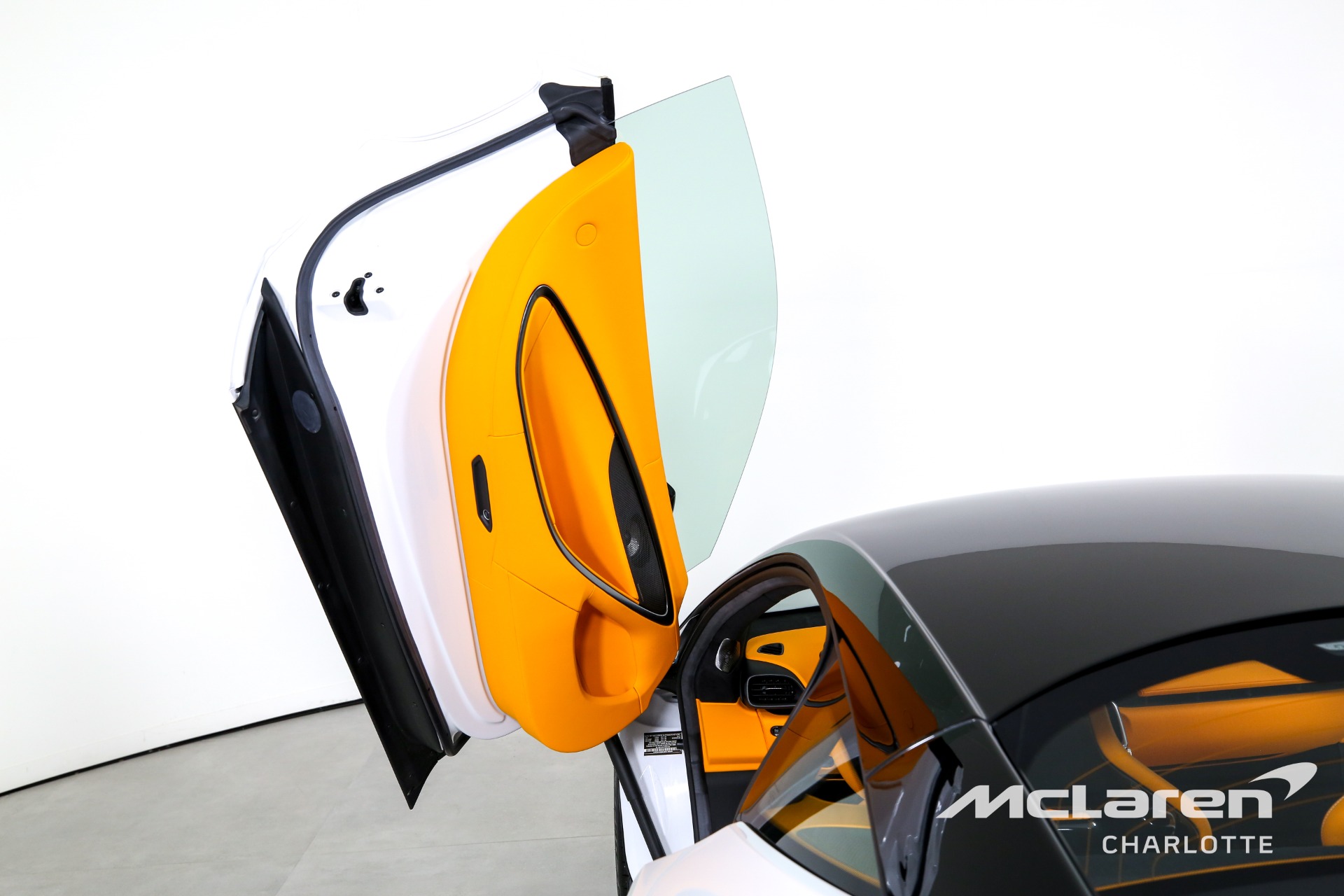 New 2023 McLaren Artura | Charlotte, NC