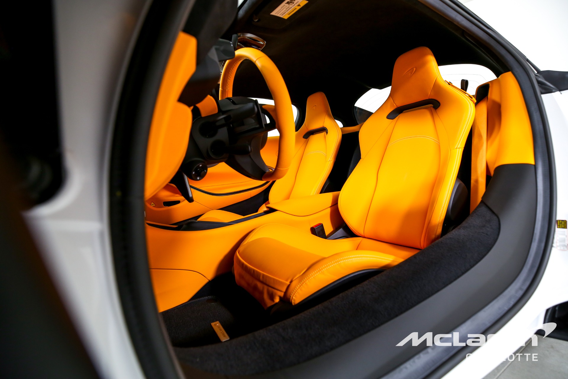 New 2023 McLaren Artura | Charlotte, NC