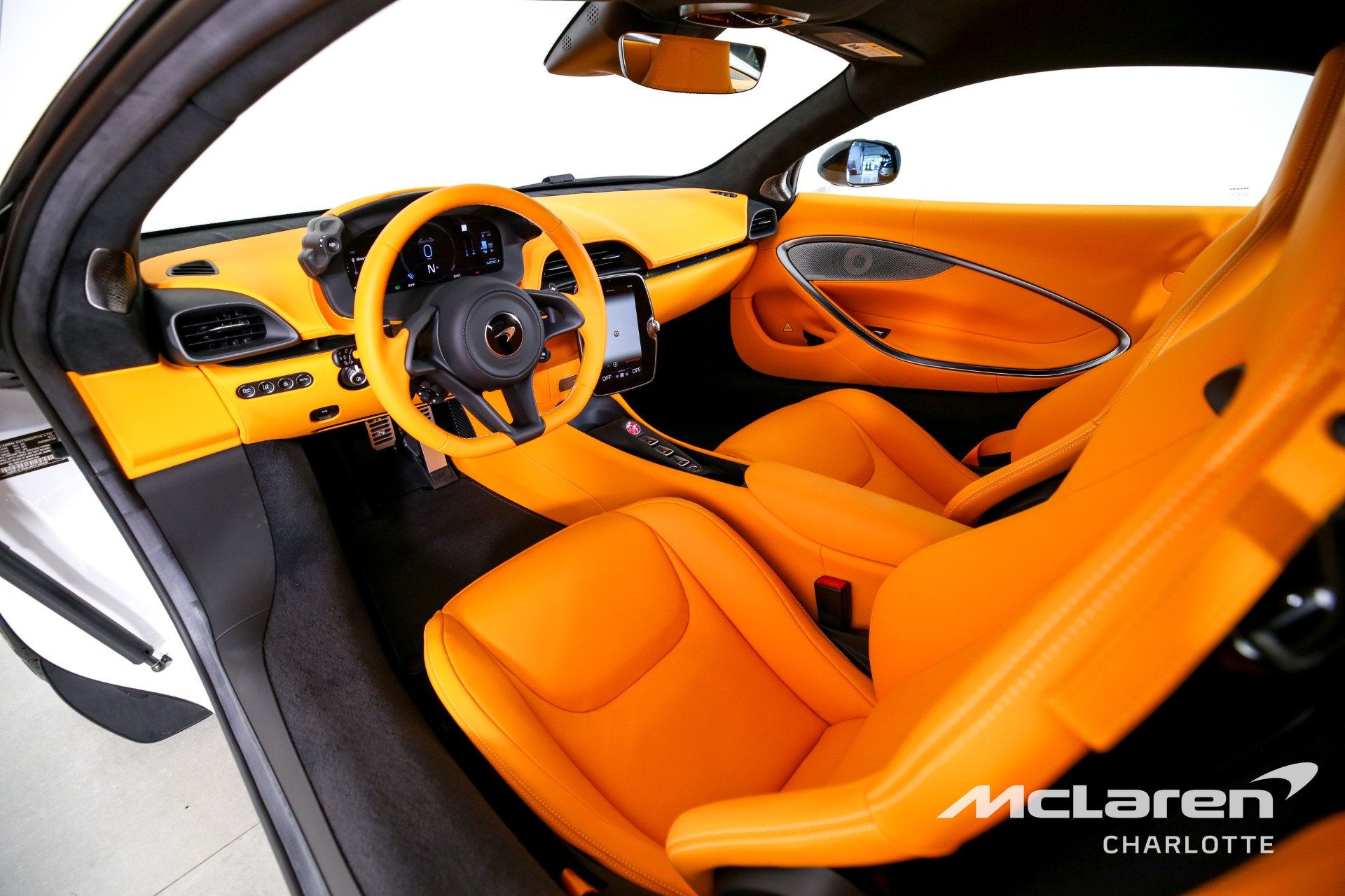 New 2023 McLaren Artura | Charlotte, NC
