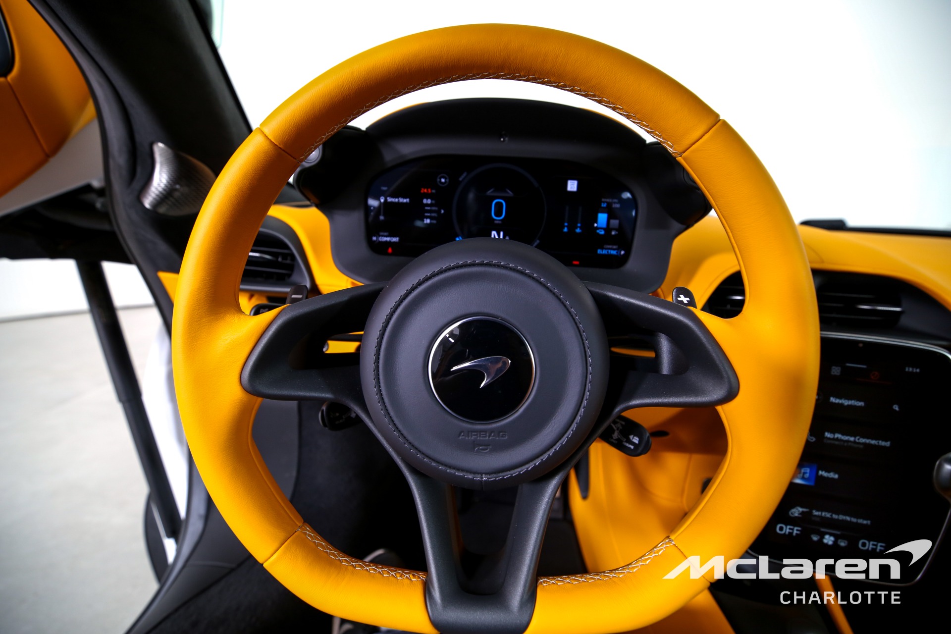 New 2023 McLaren Artura | Charlotte, NC