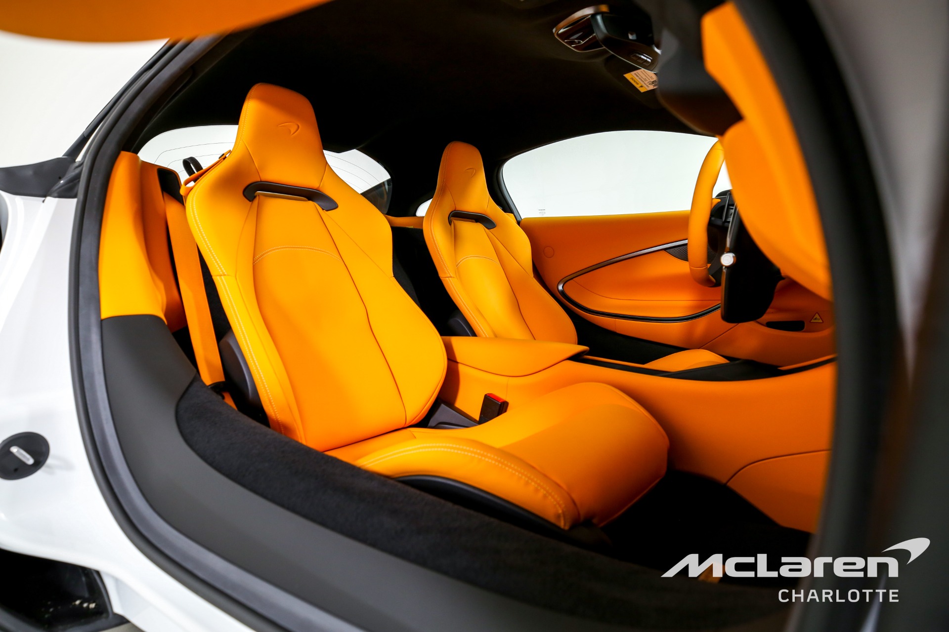 New 2023 McLaren Artura | Charlotte, NC