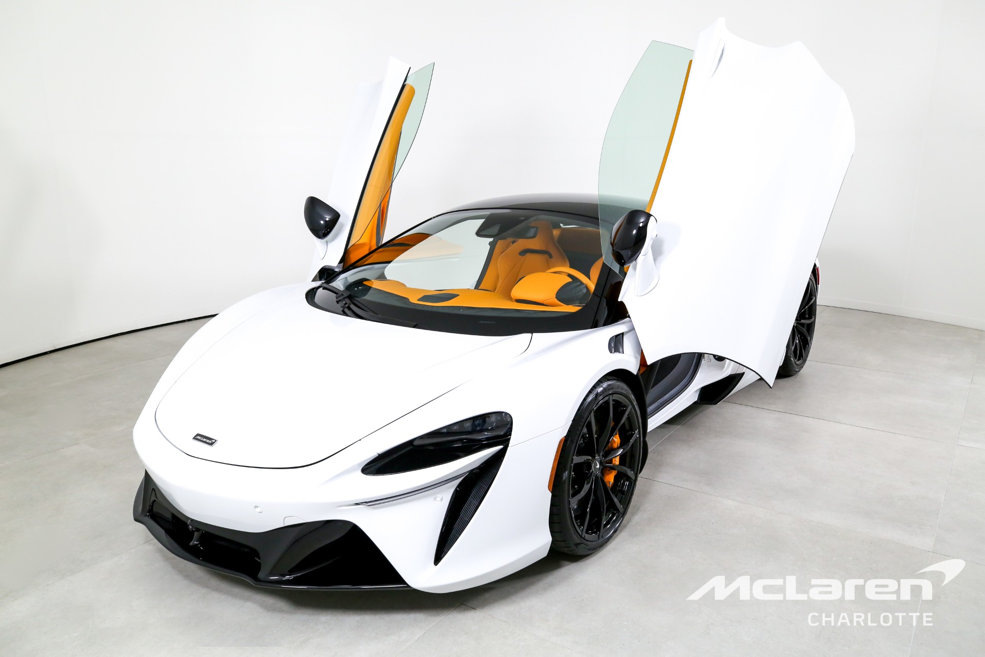New 2023 McLaren Artura | Charlotte, NC